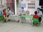 Hình ảnh: Trẻ khám bệnh đầu năm